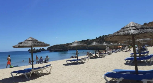 Sao João Sand T1 Apartment, Rezerwuj Apartament Hotele w Algarve z basenem, Basen