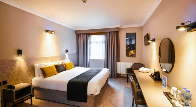Двухместный номер Standard The Royal Toby Hotel