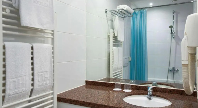 Семейный номер Standard NH Atlantic Den Haag