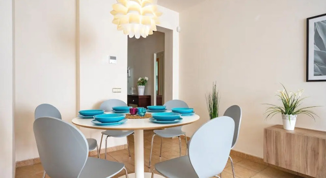 Large Terrace Apartment and near the Pool Ref 38
