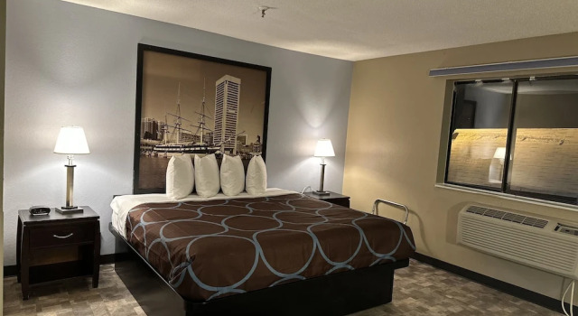 Четырёхместный люкс Super 8 by Wyndham Baltimore/Essex Area