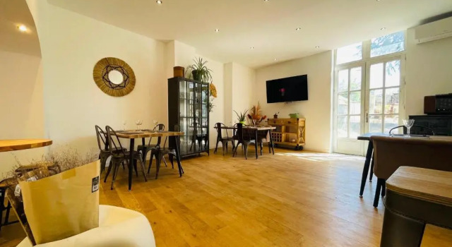 The Balzacienne Room in a charming mansion at the gates of Tours