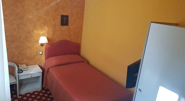 Одноместный номер Standard Hotel Diana