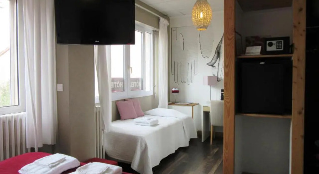 Номер Comfort Logis Hôtel des Causses