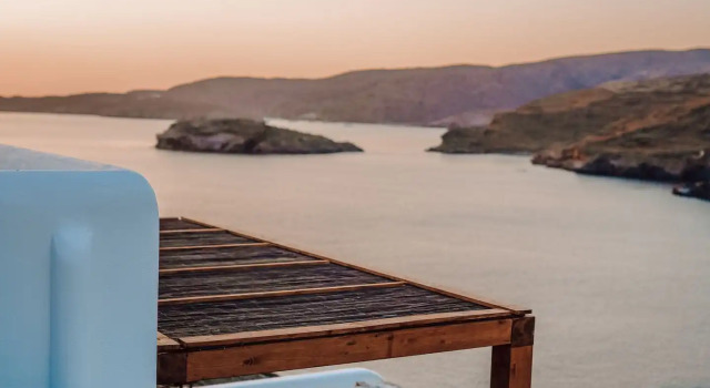 Полулюкс Ble Kythnos Suites