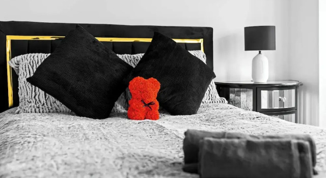 The Rock, Solihull Retreat Birmingham Airport, Book Feriehus Sommerhuse i Solihull, Hytte
