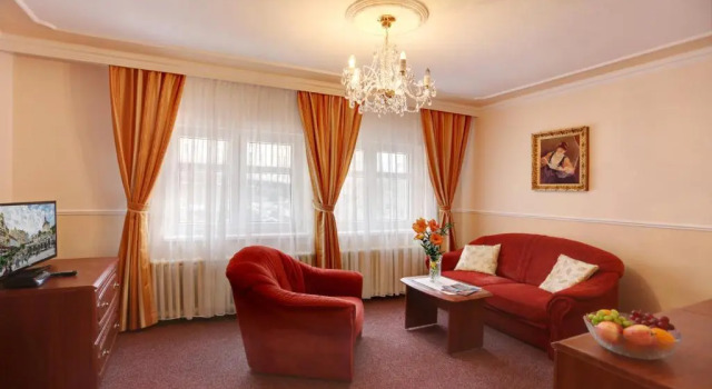 Spa Hotel Purkyně, Забронировать Курортный отель Курортные отели Карловых Варов, рядом с Vridelni kolonada, Курортный отель