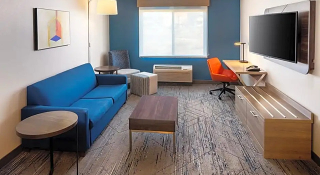 Люкс Holiday Inn Express & Suites Los Alamos Entrada Park by IHG