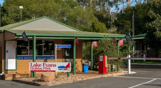 Lake Fyans Holiday Park, Book Hotel Lake Fyans Grampians