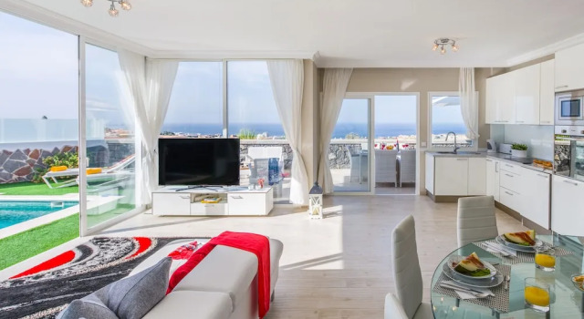 LUXURY WHITE VILLA with sea view, heated pool, Забронировать Вилла Отели Адехе 4 звезды, 4*