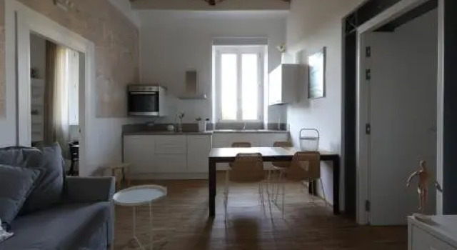 White Home Roma, Забронировать Апартаменты/квартира Отели Рима с парковкой, рядом с Piazza San Giovanni in Laterano, Парковка