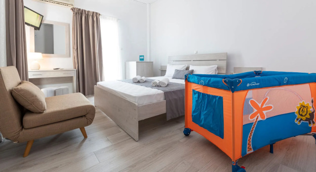 Трёхместный номер Standard Paraskevas Beach Hotel