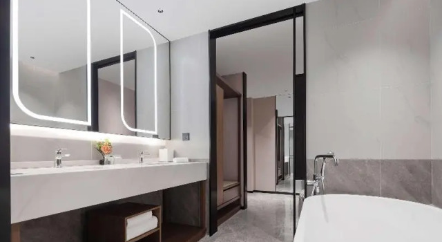 Люкс с видом на озеро Hilton Garden Inn Yichang Yiling