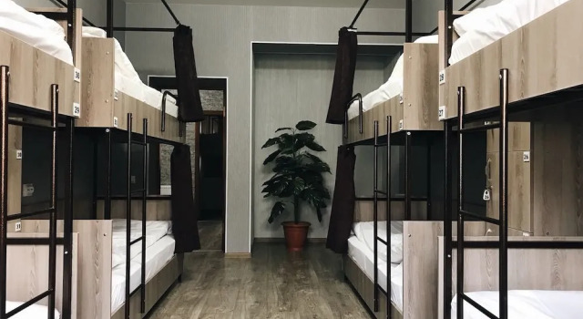Кровать в общем номере (мужской номер) Хостел «Villa»