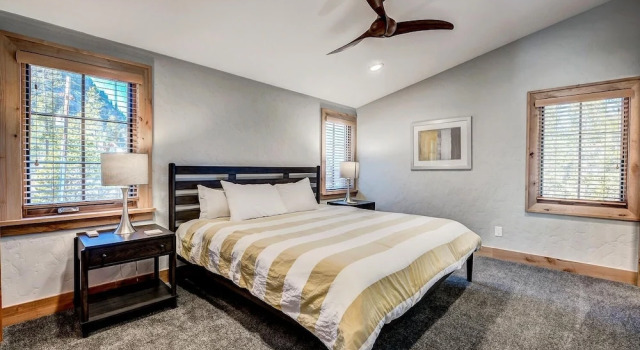 Коттедж Frisco Street House 100 4 Bedroom Home by RedAwning