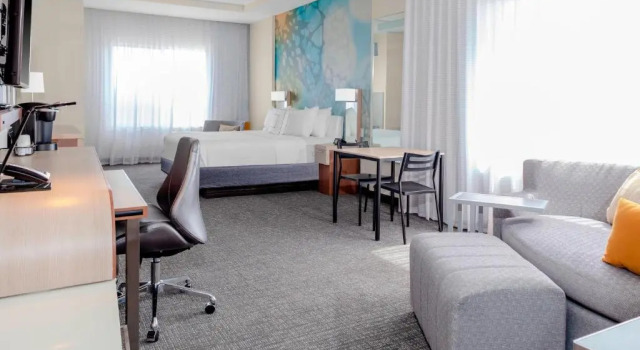 Двухместный люкс Courtyard by Marriott DeLand Historic Downtown