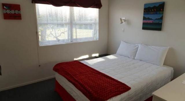 Beachfront Pacific, Rezerwuj Hotel Hotele w Auckland Region z parkingiem, Parking
