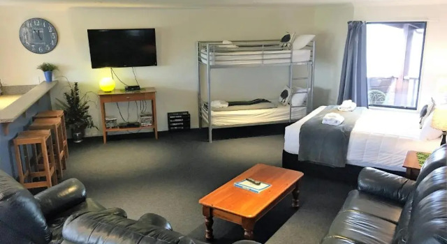 Апартаменты Haast River Motels & Holiday Park