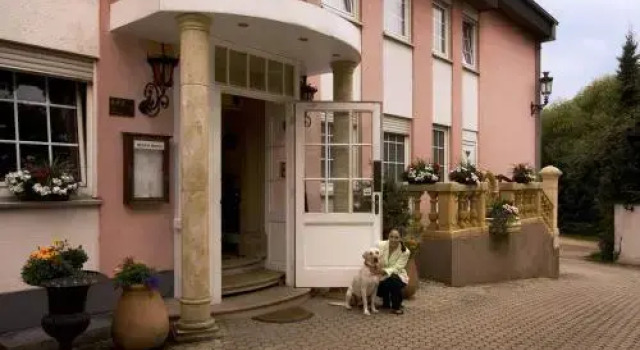 Hotel-Restaurant Alt Conz, Reserva ahora Hotel Konz Trier-Saarburg