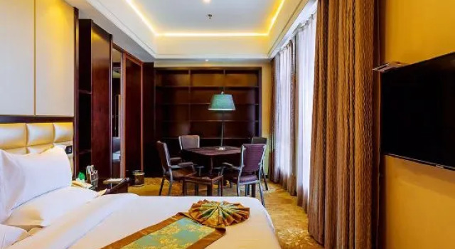 Люкс Deluxe Zhangye Tianwei International Hotel (High-speed Railway West Station)