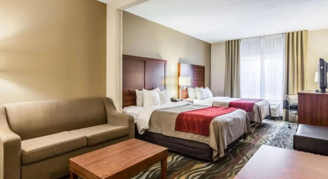 Четырёхместный люкс Comfort Inn & Suites Chattanooga West - Lookout Mountain