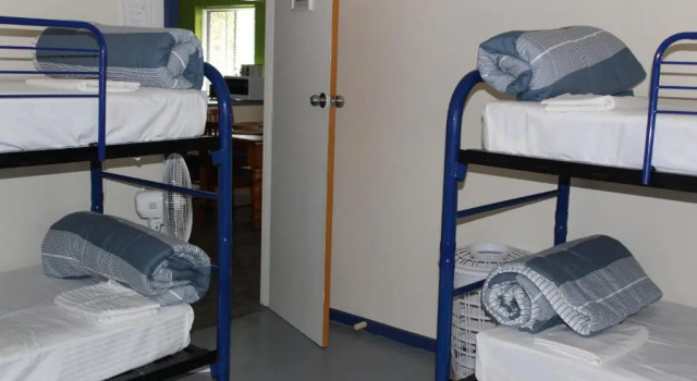 Кровать в общем номере (женский номер) Batemans Bay Holiday Park & Hostel