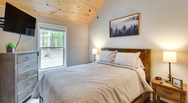 Ellijay Retreat w/ Access to Community Pools!, Buchen Sie Hotel Ellijay 