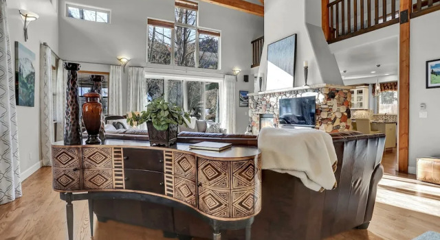 New Listing! Dazzling Custom , Near Skiing 5 Bedroom Home, Забронировать Дом для отпуска Виллы Эйвон, Вилла