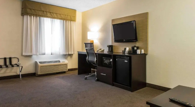 Люкс Sleep Inn & Suites Pittsburgh Airport