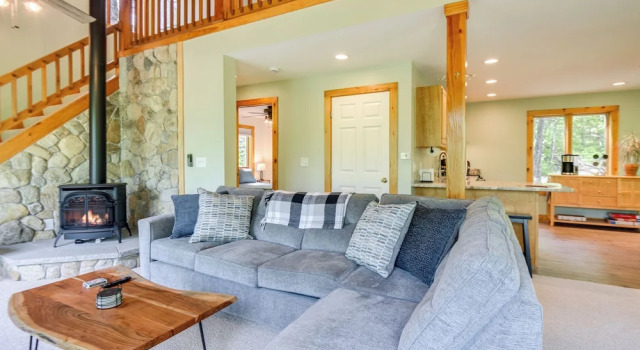 Peaceful Conway Home w/ Fire Pit & Grill