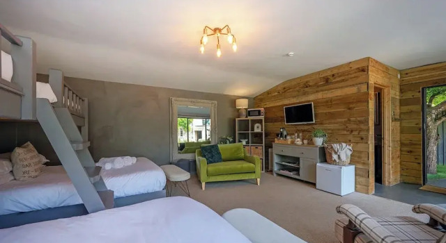 Lavender Lodge, Забронировать Дом для отпуска Отели Котсуолда с парковкой, Парковка