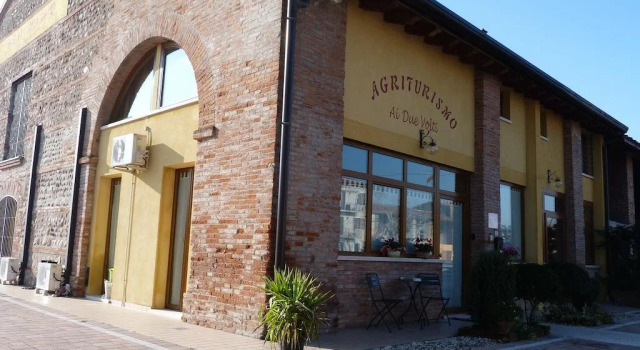 Agriturismo Ai Due Volti, Prenota Hotel Dossobuono Veneto