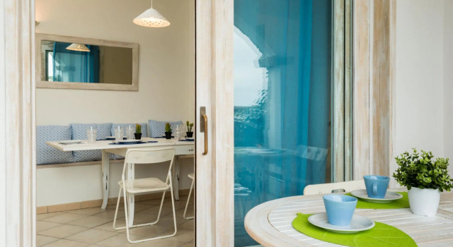 It consists of 3 bedrooms with air conditioning (one triple with a double and a single bed, a twin b-S'ABBA DI GIU'