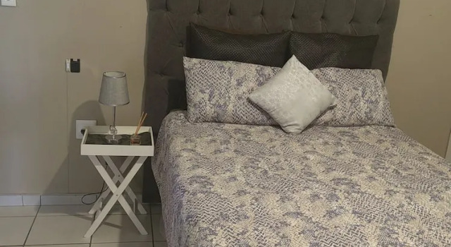 Unami Self-catering Accommodation, Забронировать Гостевой дом Гостевые дома Ричардс-Бей, рядом с Boardwalk Inkwazi Shopping Centre, Гостевой дом