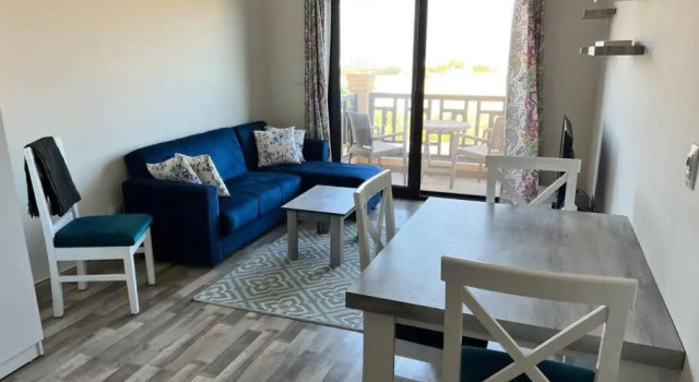 Modern 2-Bedroom in New Resort with Private Pools, Забронировать Курортный отель Отели Шарм-эш-Шейх с парковкой, рядом с La Strada Mall, Парковка