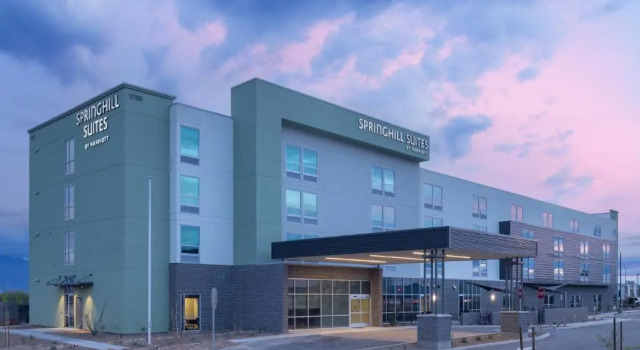 Люкс SpringHill Suites Tucson at The Bridges