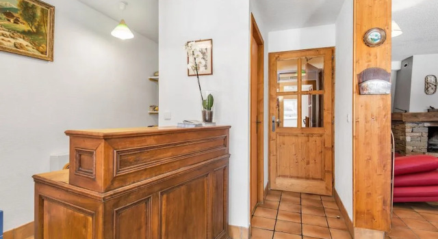 Chalet Oliver by Skinetworks, Prenota Chalet Hotel a Rodano-Alpi con parcheggio, Parcheggio