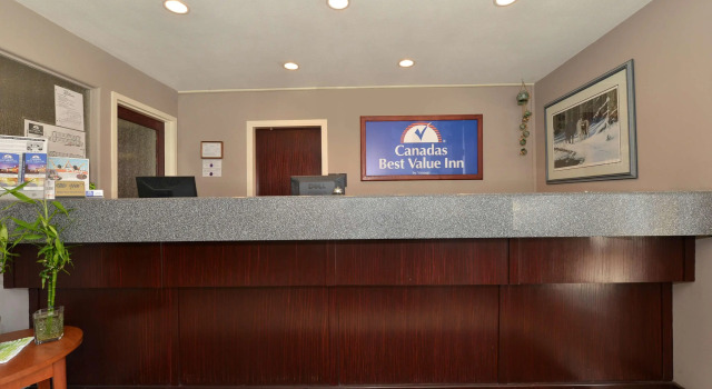 Canadas Best Value Inn Suites Princeton, Varaa Hotelli Perry Iowa