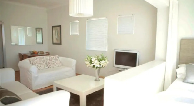 Chic White Studio Apartment, Забронировать Апартаменты/квартира Апартаменты Кейптауна, рядом с Signal Hill Noon Gun, Апартаменты/квартира