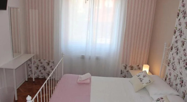 Guesthouse Ena