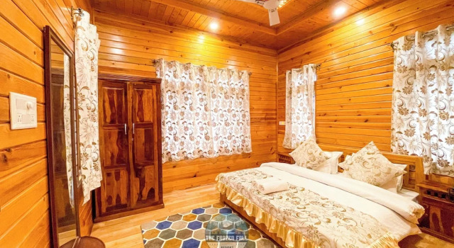 Вилла Luxury The FrozenFall Resort - Gulmarg