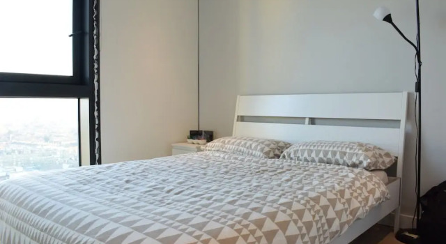 Modern Highrise 1 Bedroom Flat With Balcony, Забронировать Отель Отели Англии 3 звезды, 3*