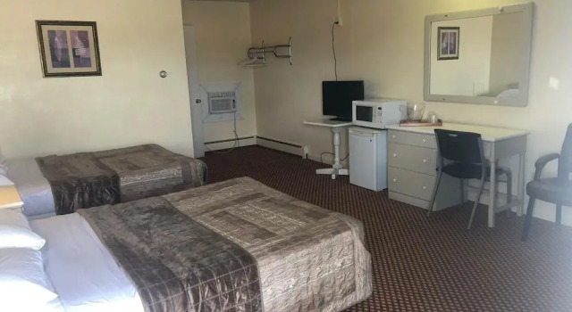 Brewer Motor Inn