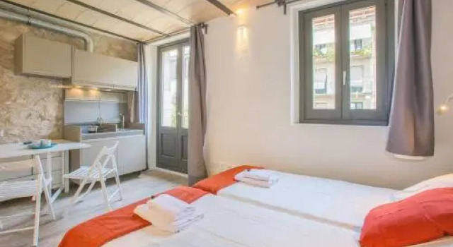 Flateli Rambla 11 - Apt 3, Rezerwuj Hotel Girona Gironès