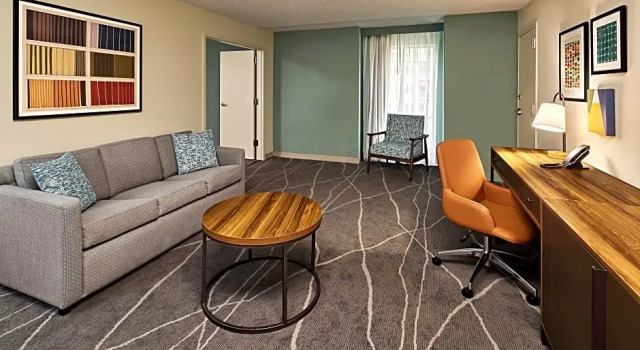 Двухместный люкс c 1 комнатой Holiday Inn Express & Suites Charleston DWTN - Medical CTR by IHG