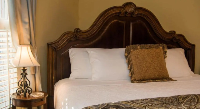Двухместный люкс c 1 комнатой Oak Hill On Love Lane Bed and Breakfast Inn