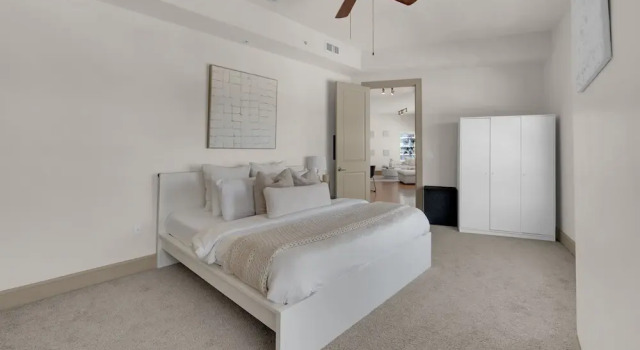 East Village Luxe Stays, Забронировать Дом для отпуска Виллы Сан-Диего, рядом с Оперный театр, Вилла