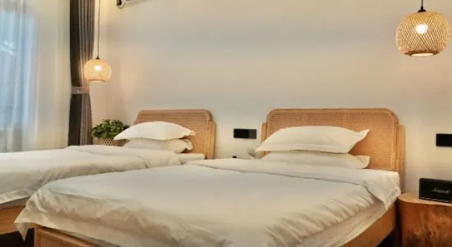 Двухместный люкс Dali Ancient City Mountain Mountain Youmu Guoxue Garden Homestay