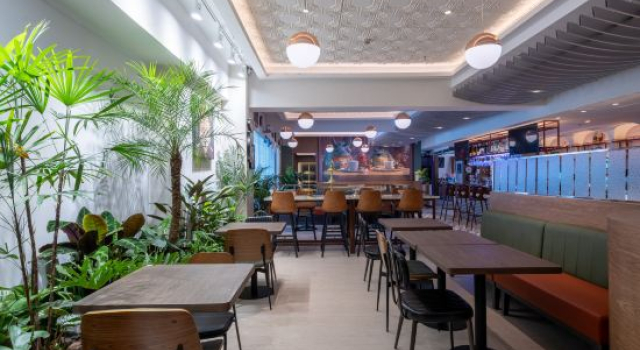 Ningbo Huayingyue Hotel (Tianyi Square City God Temple Commercial Pedestrian Street Store)