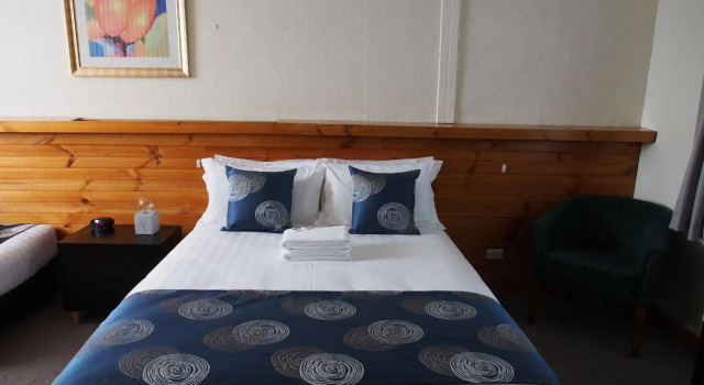 Majestic Motel, Book Motel Hotels in Horsham with Parking, Parking